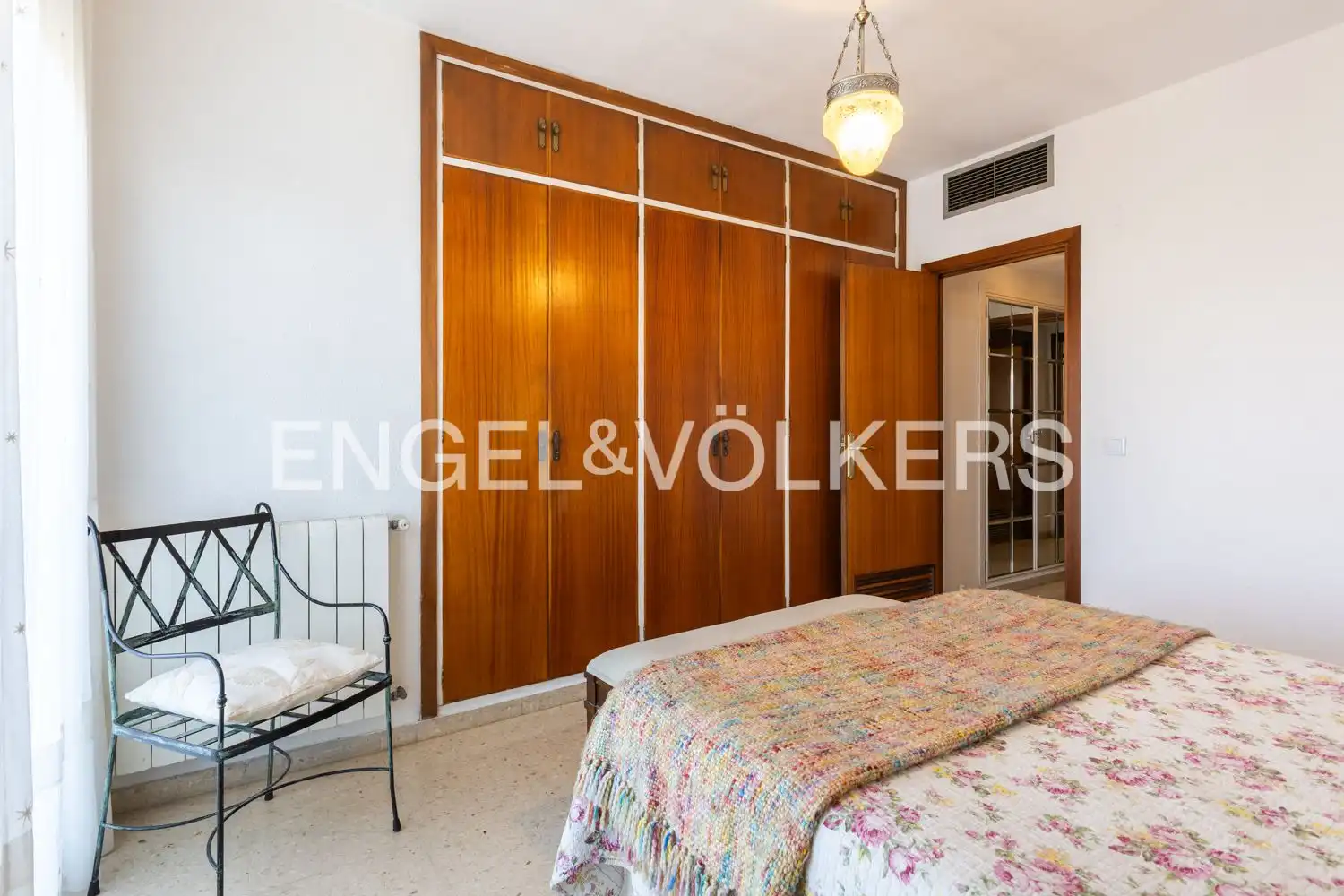 Bedroom of Flat for rent in Valencia  with Air Conditioner, Heating and Parquet flooring