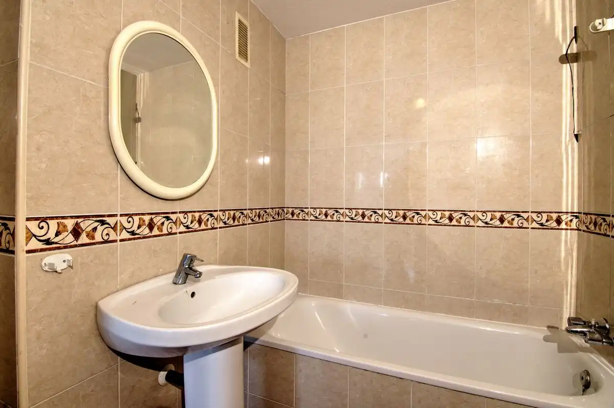Baño de Piso en venta en Alicante / Alacant con Calefacción y Piscina