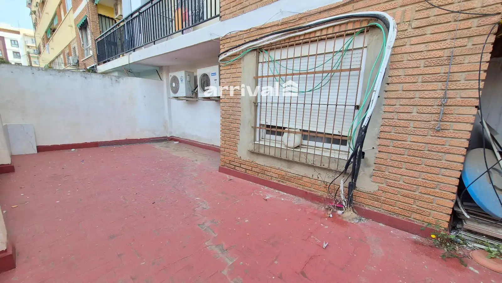 Vista exterior de Pis en venda en Valencia amb Aire condicionat i Terrassa