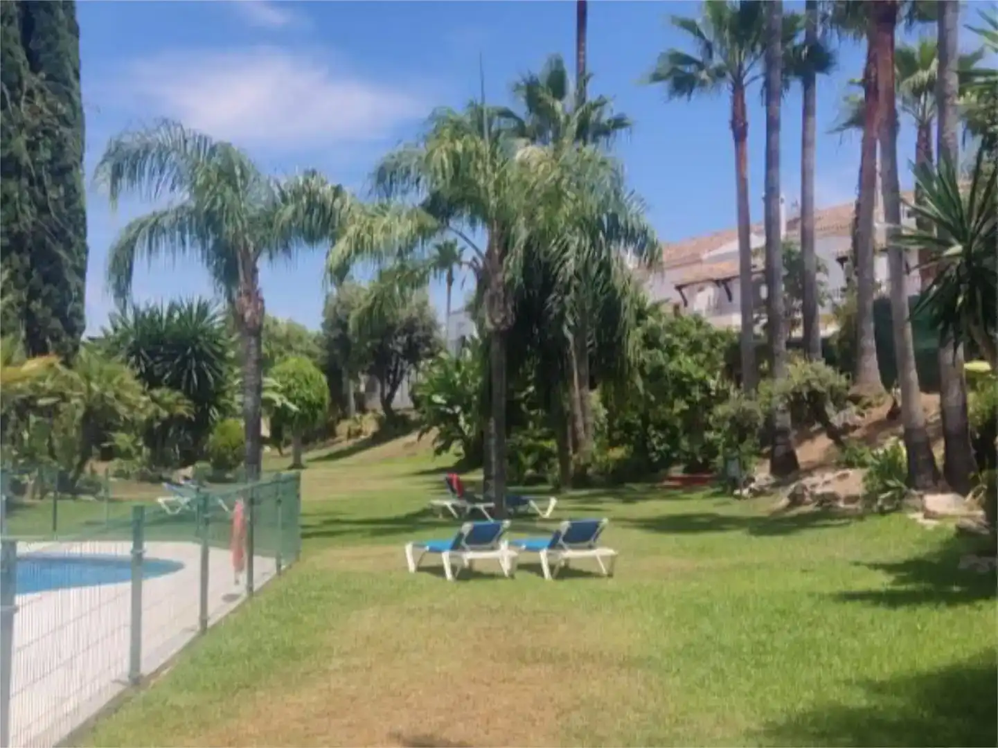 Jardí de Pis en venda en Estepona amb Aire condicionat, Piscina i Balcó