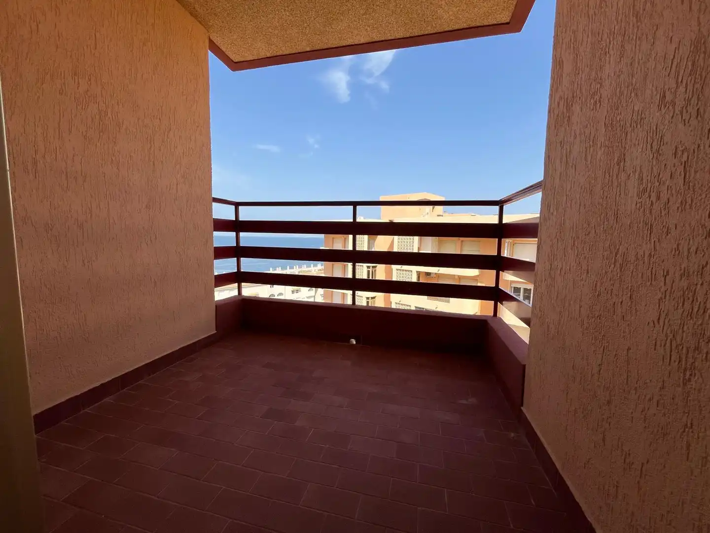 Appartamento con terrazza in vendita a Urbanización Jardín del Mar, imagen 9