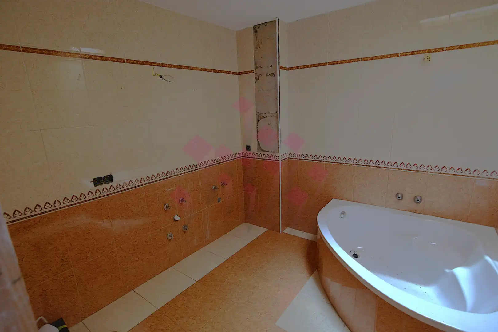Bathroom of Houses for sale in Daimiel  with Storage room and Swimming Pool