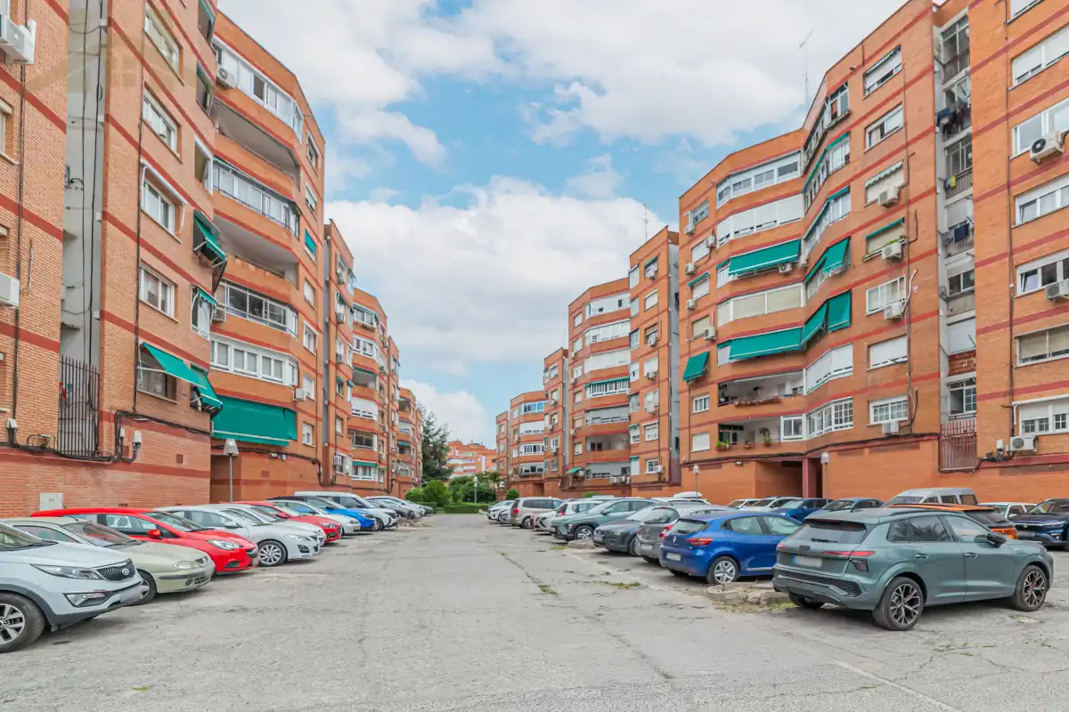 Aparcament de Pis en venda en Móstoles amb Calefacció, Terrassa i Traster