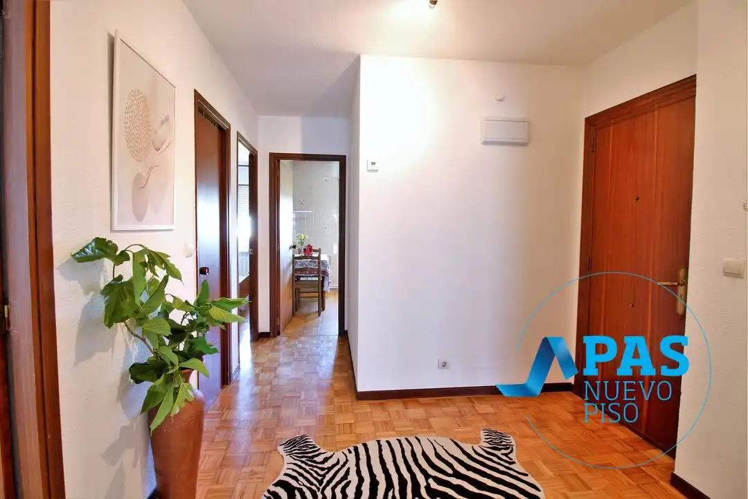 Piso en venta en Santander con Calefacción, Trastero y Amueblado