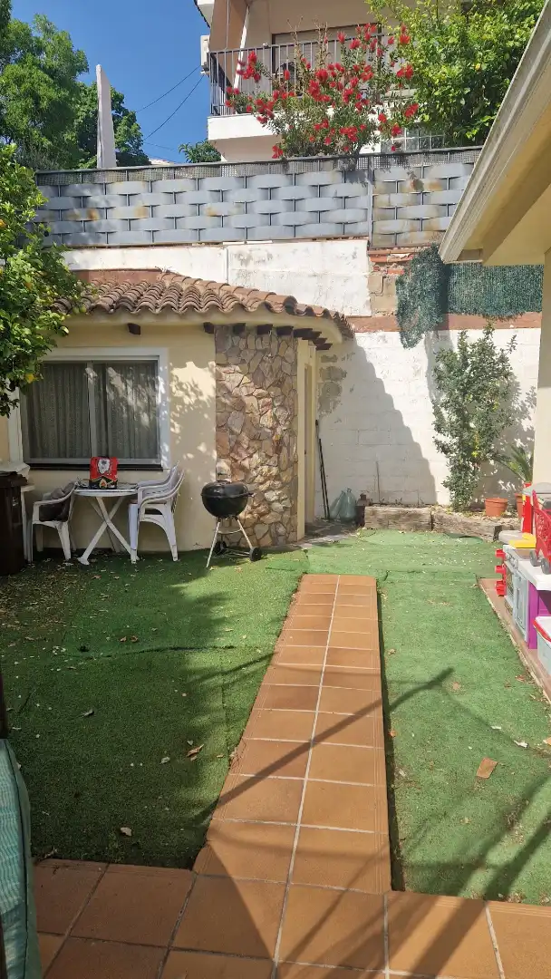 Jardí de Casa adosada en venda en Santa Coloma de Farners amb Calefacció, Jardí privat i Parquet