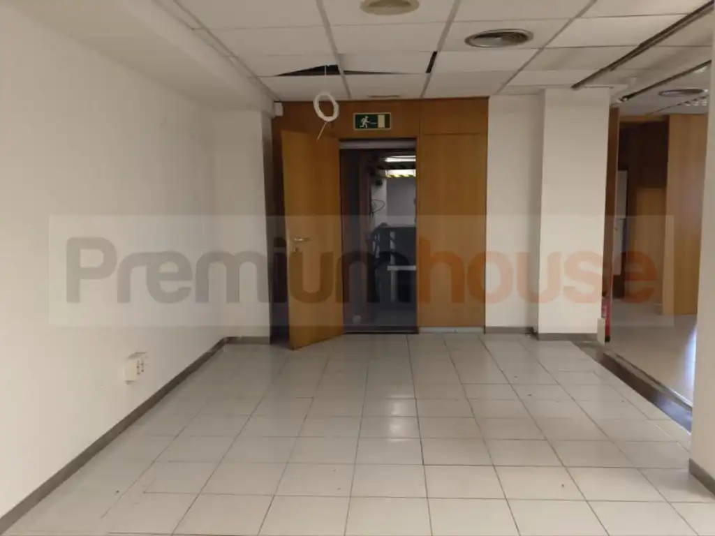 Business premises for sale in Calle Ferran Agullo, imagen 7