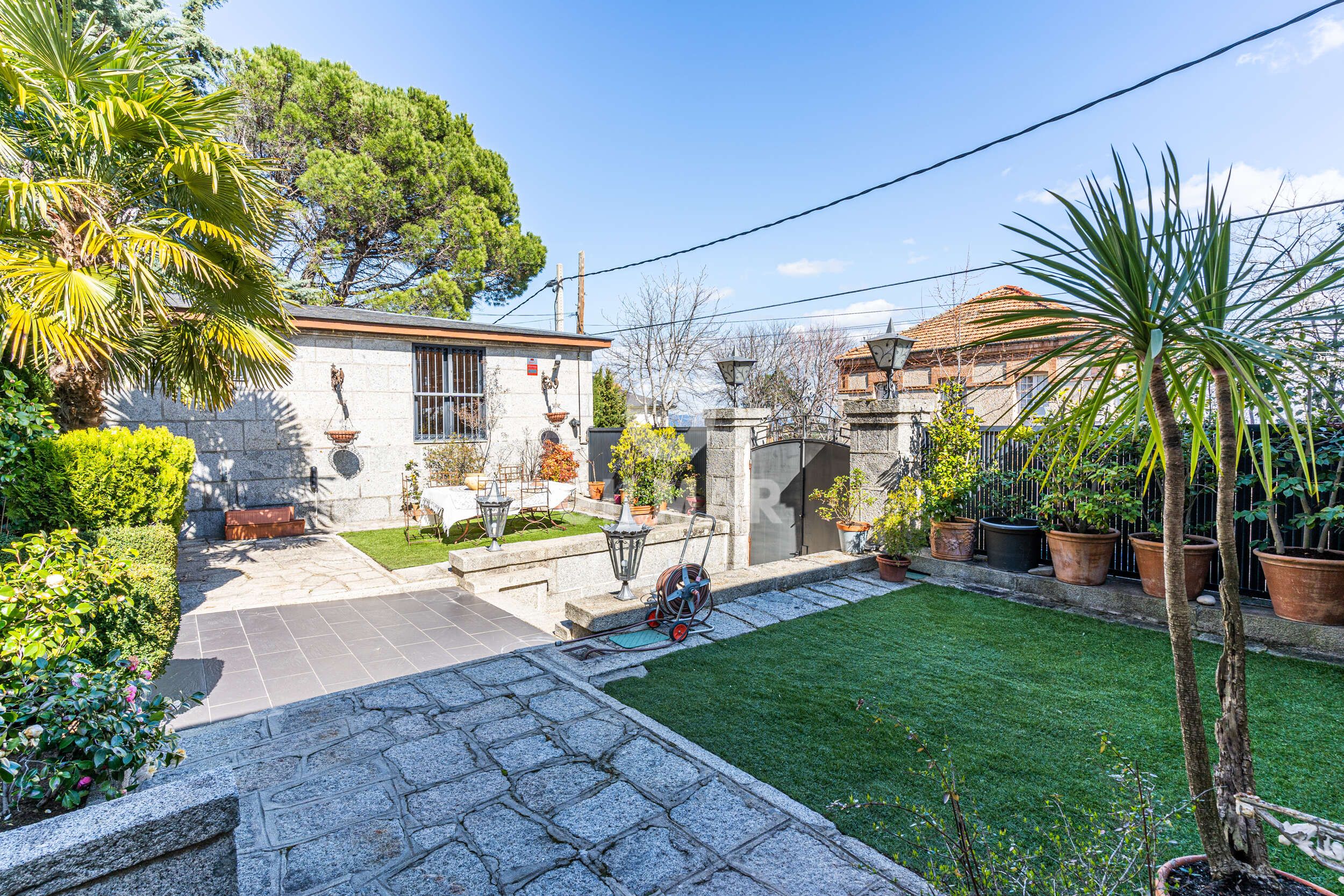 Garden of House or chalet for sale in San Lorenzo de El Escorial  with Heating and Swimming Pool