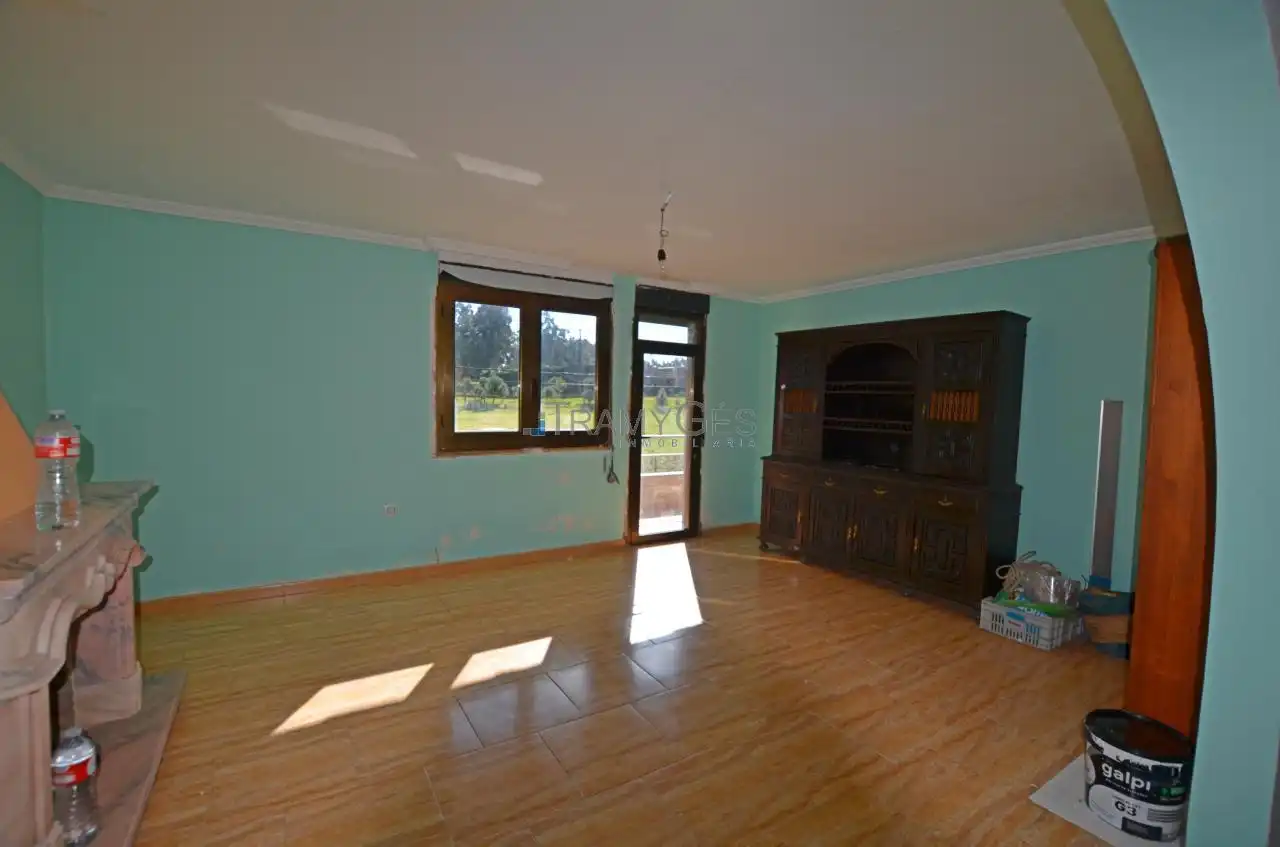 Sala d'estar de Casa o xalet en venda en Tomiño amb Jardí privat, Terrassa i Traster