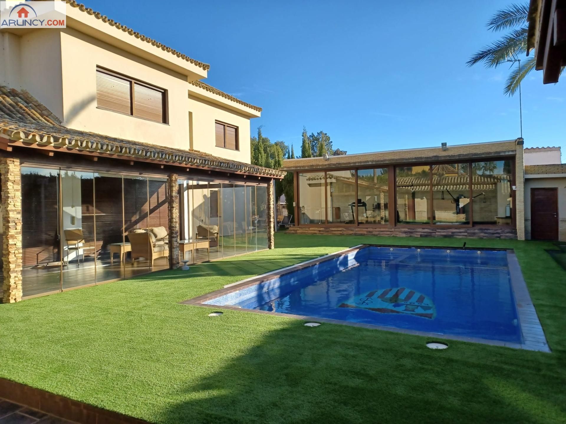 Swimming pool of House or chalet to rent in Alcalá de Guadaira  with Air Conditioner, Heating and Private garden