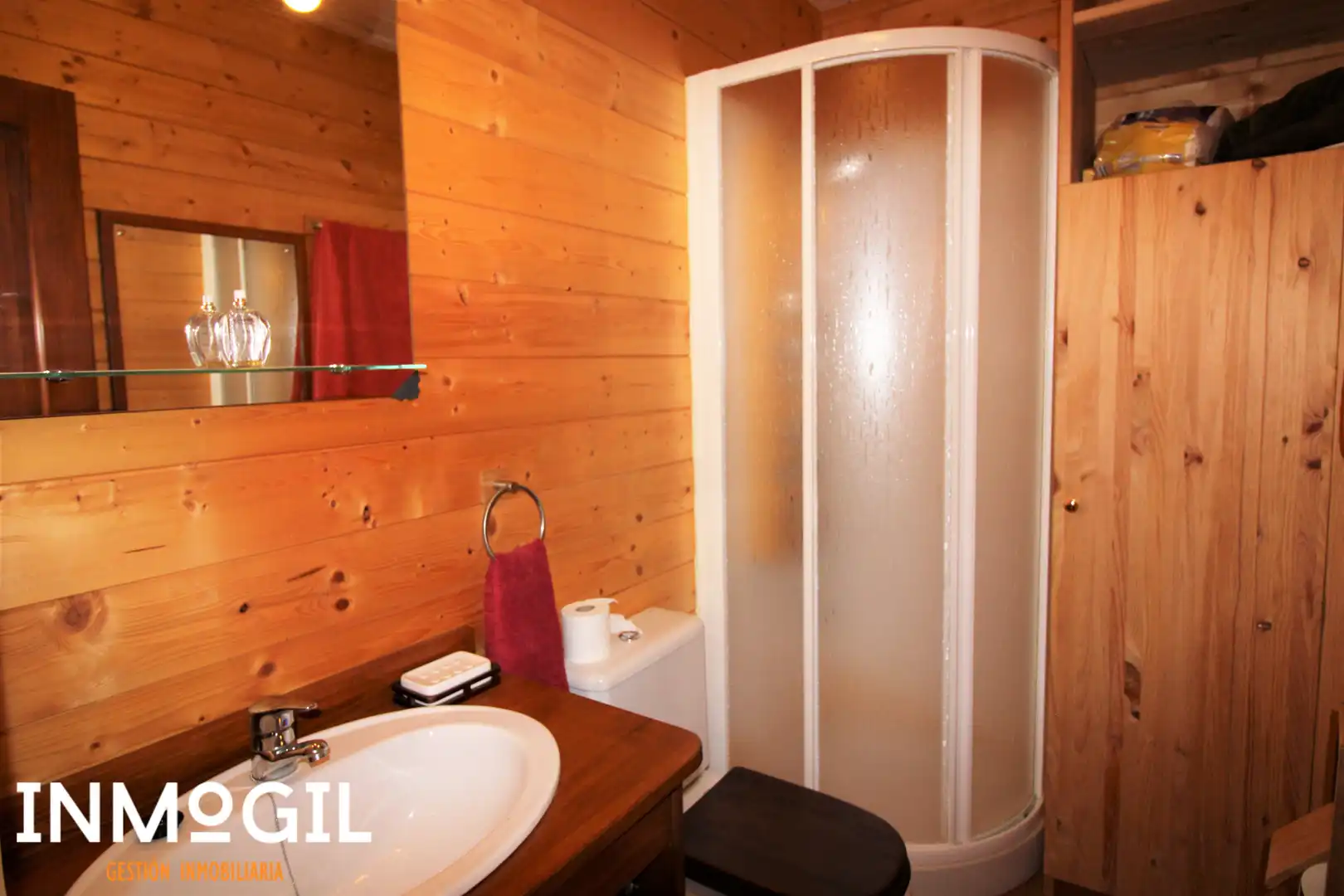 Detached house with pool for sale in Calle del Valle de Toranzo, imagen 6