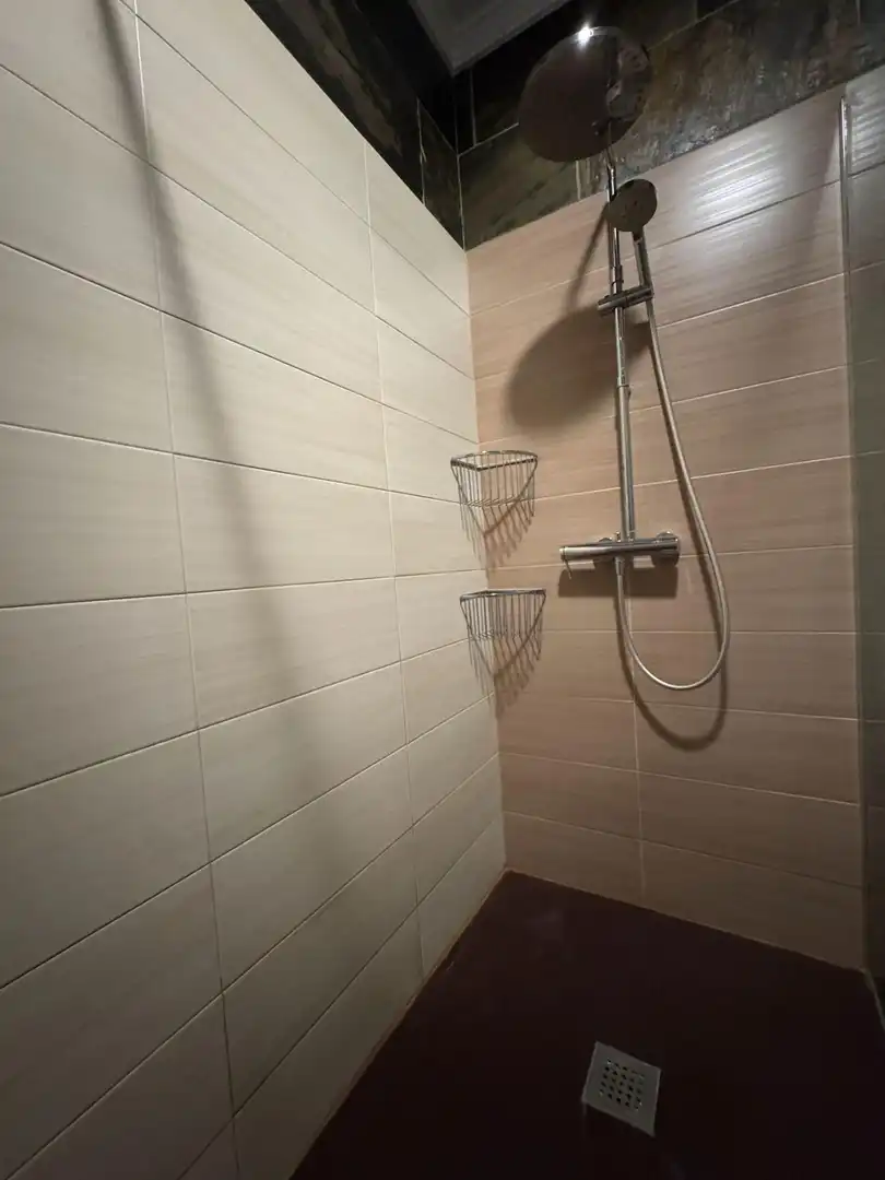 Badezimmer von Einfamilien-Reihenhaus zur Miete in Mijas mit Klimaanlage, Terrasse und Möbliert
