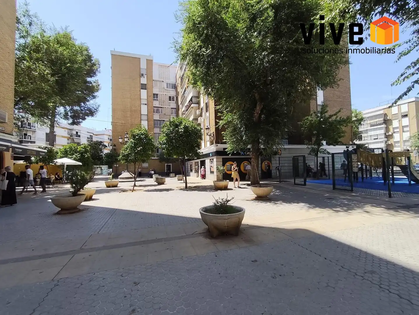 Vista exterior de Piso en venta en Sevilla con Aire acondicionado y Terraza