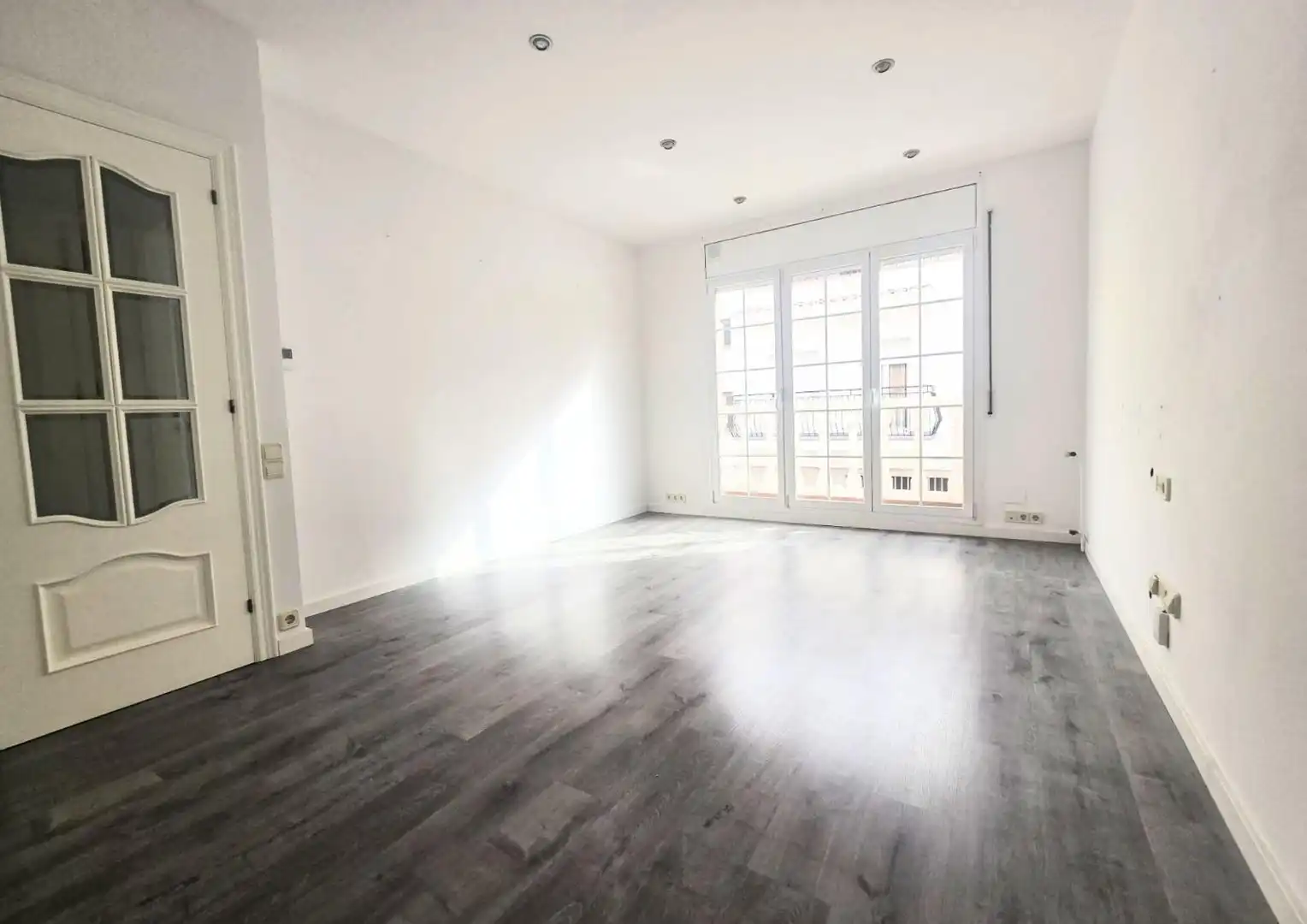 Sala de estar de Casa adosada en venta en Sabadell con Aire acondicionado, Calefacción y Terraza