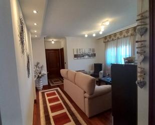 Sala d'estar de Apartament en venda en Muskiz amb Balcó