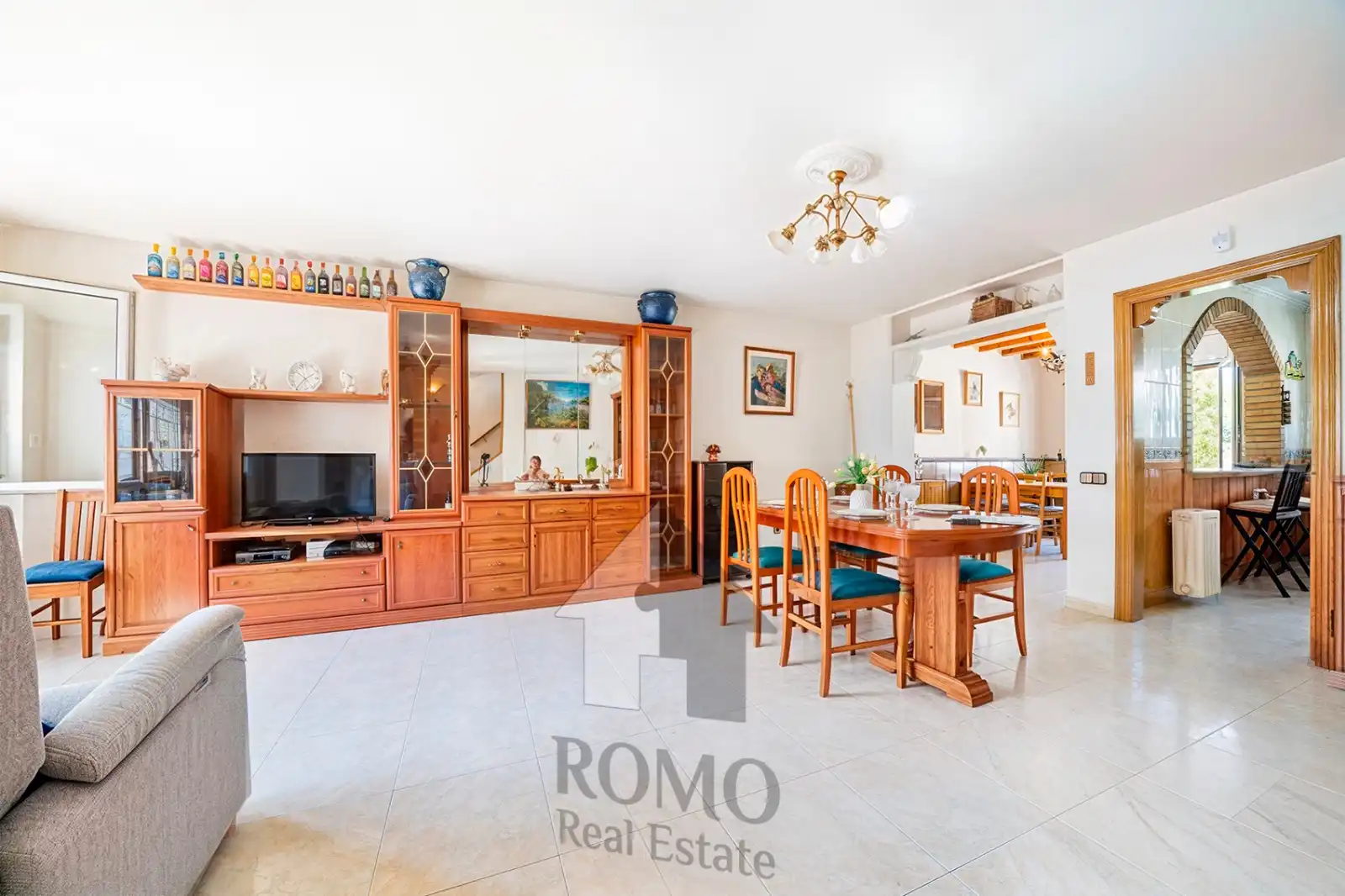 Sala de estar de Casa adosada en venta en Santa Perpètua de Mogoda con Calefacción y Trastero