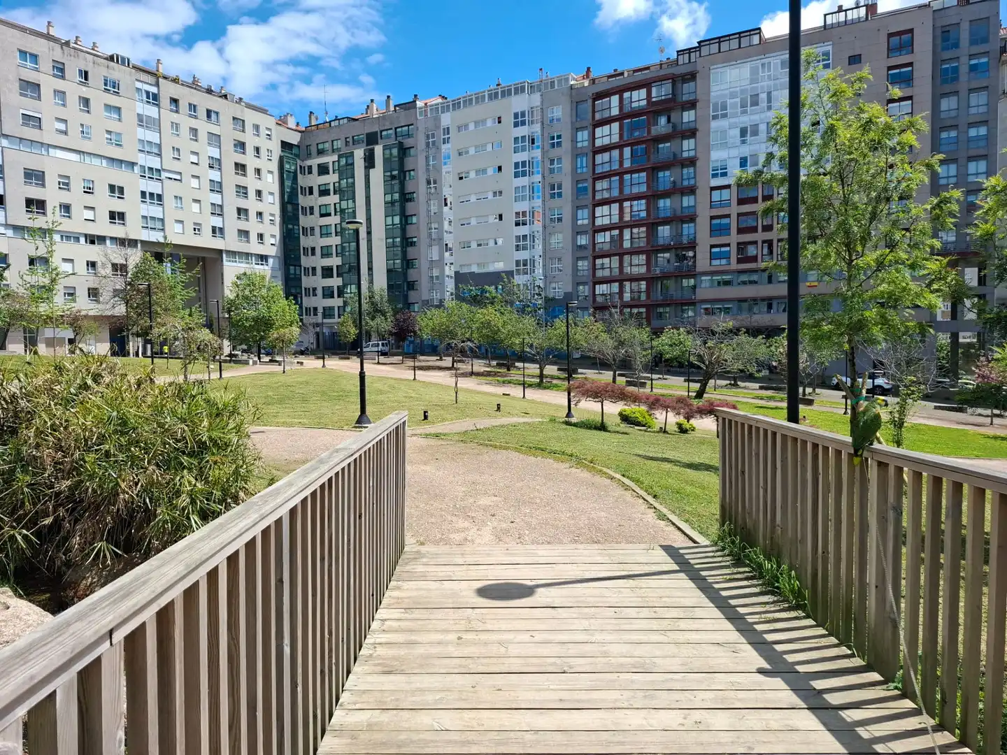 Vista exterior de Pis en venda en Vigo  amb Calefacció, Traster i Balcó