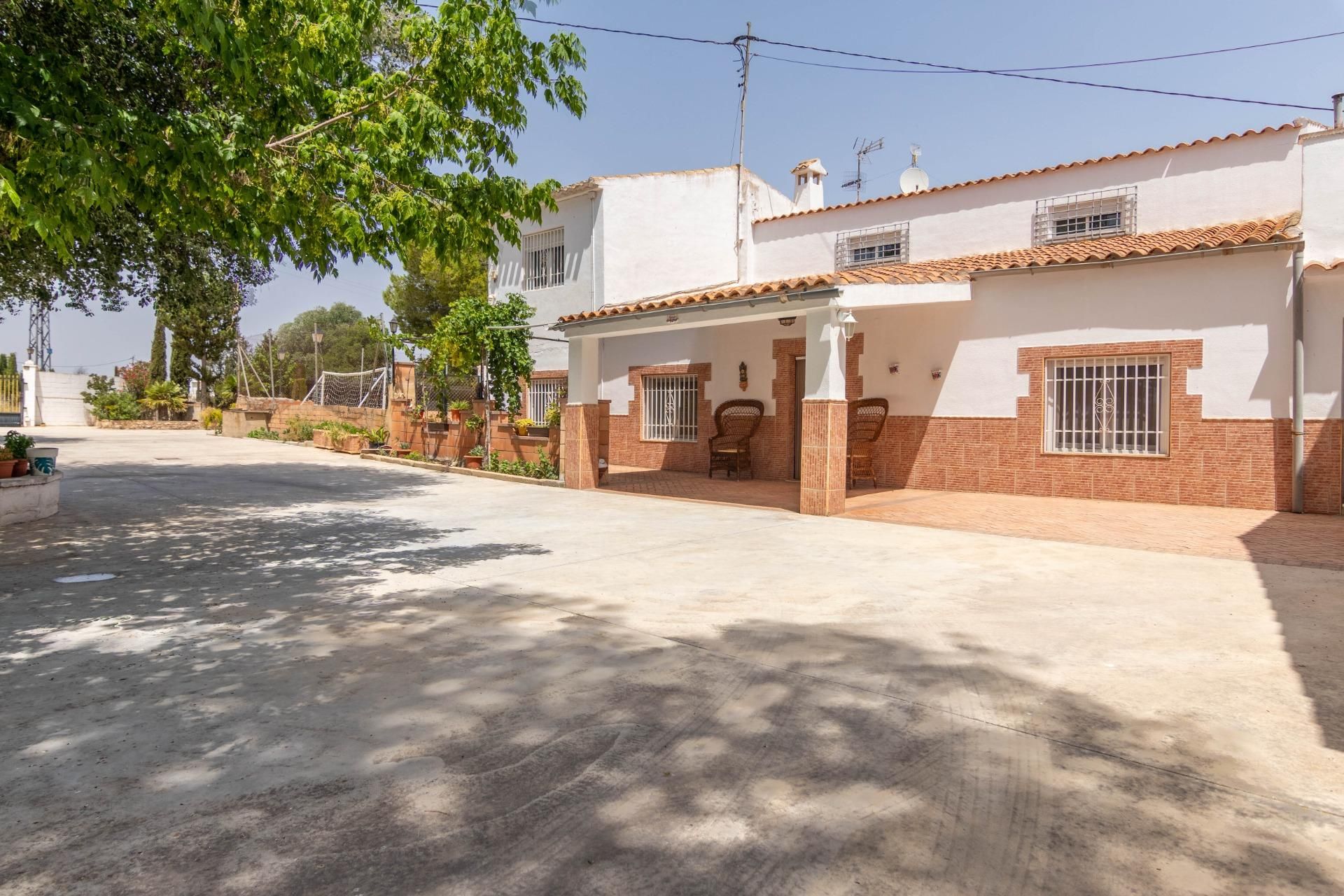 Exterior view of House or chalet for sale in Villena  with Storage room, Swimming Pool and Alarm