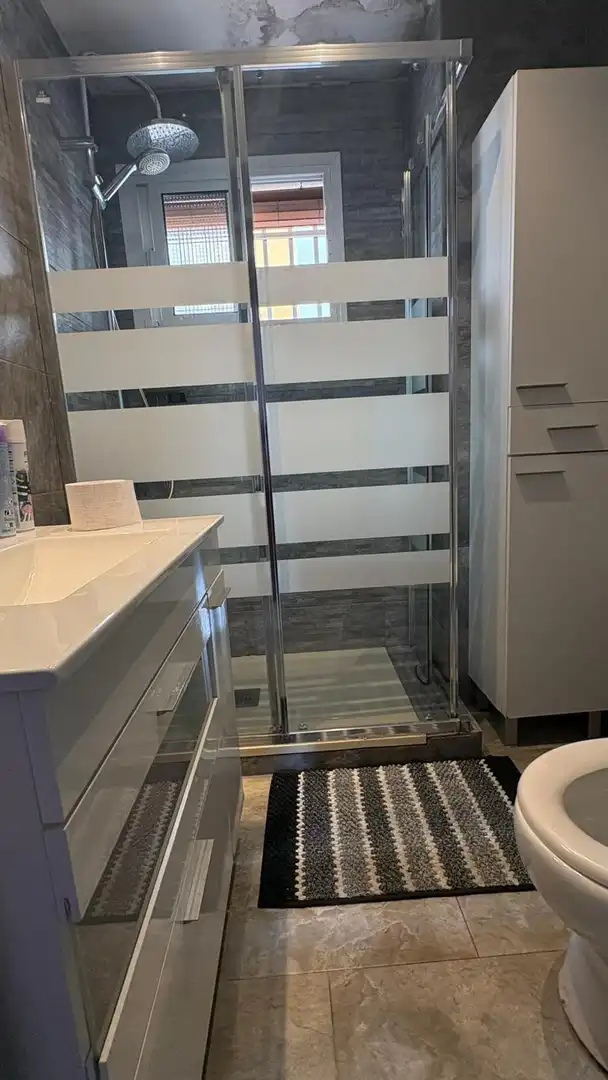Bathroom of Flat for sale in Sevilla  with Terrace
