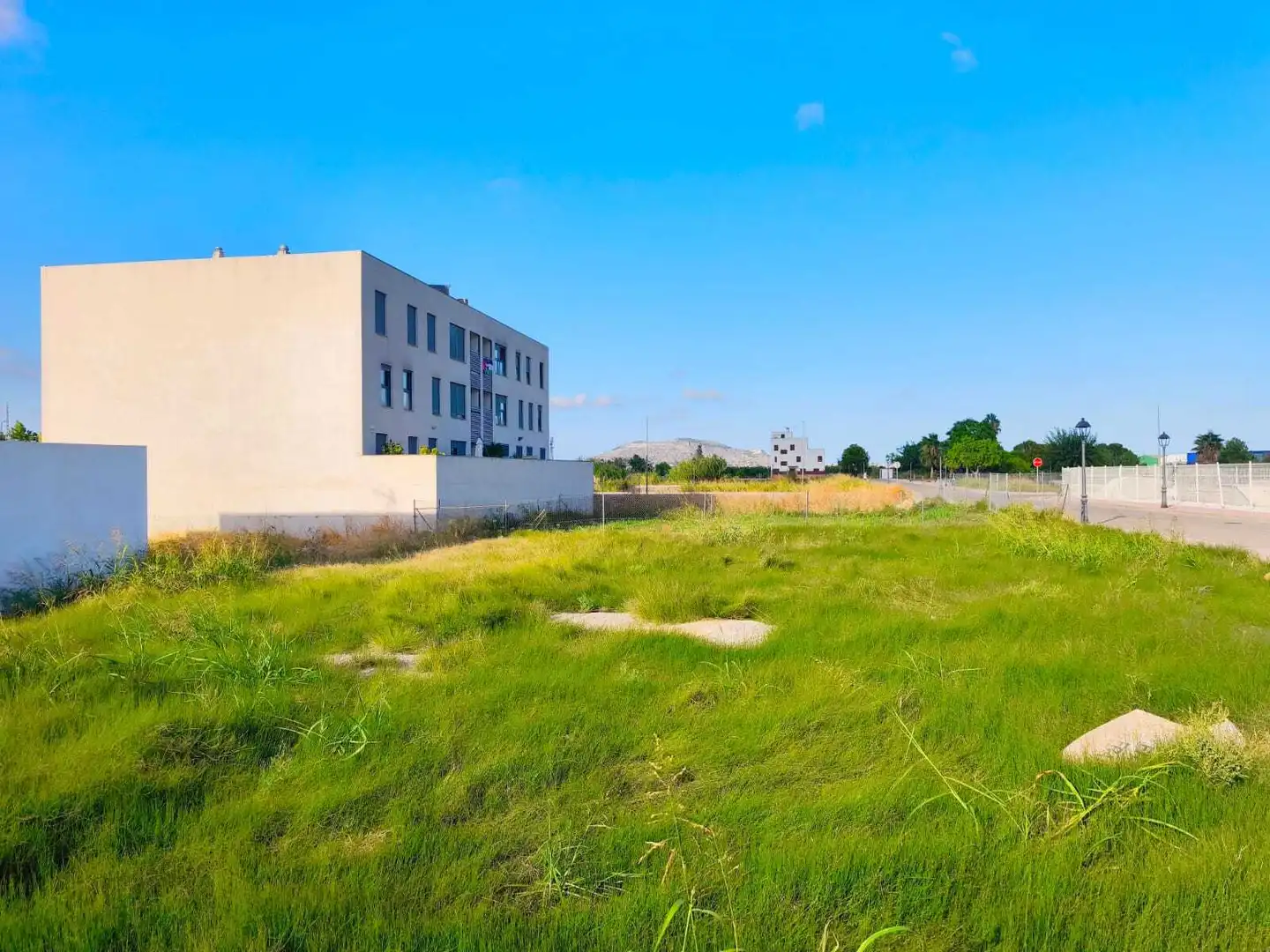 Lands and plots for sale in Favara