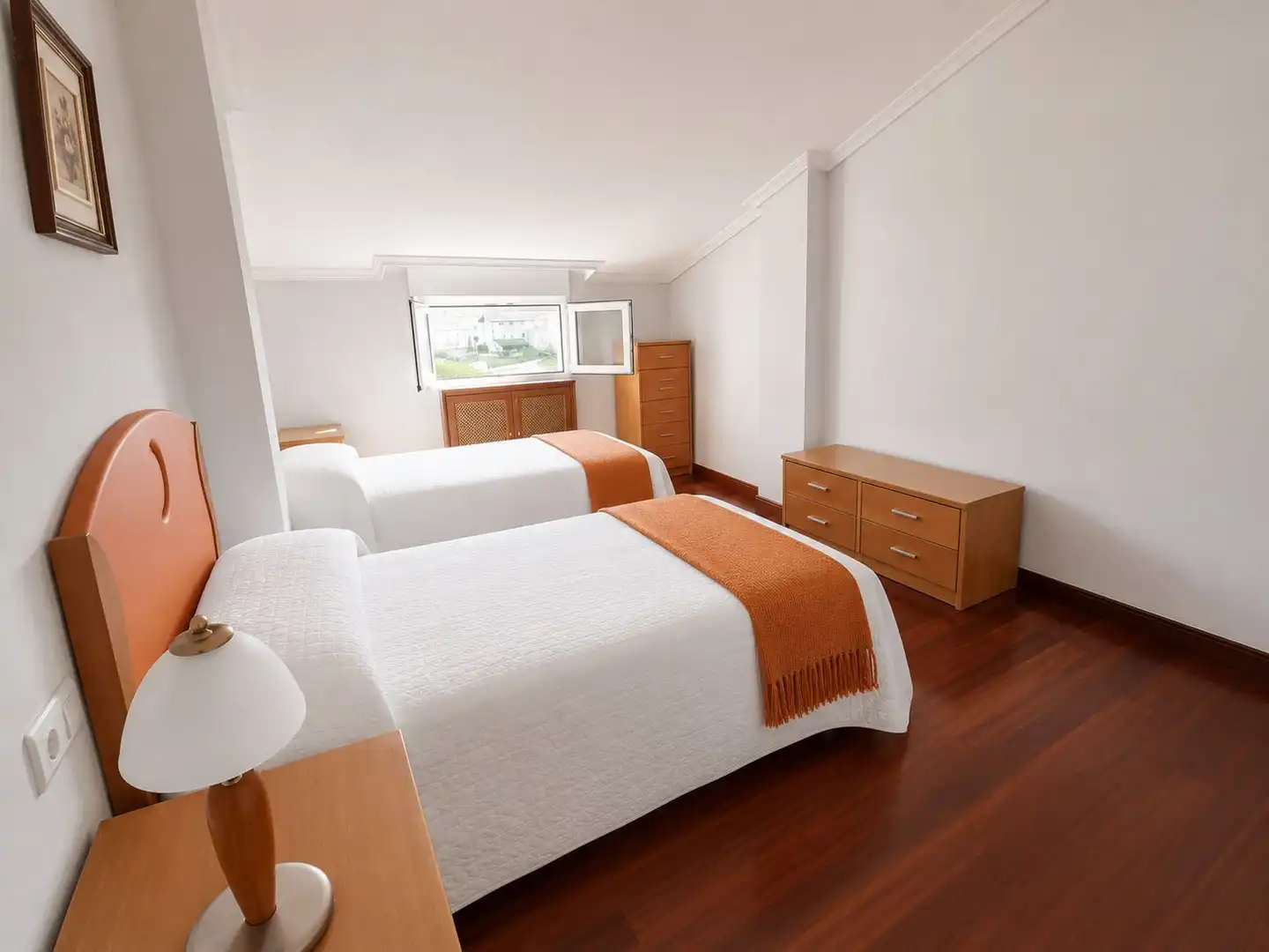 Habitación de Casa adosada en venta en Ruesga con Calefacción, Amueblado y Balcón