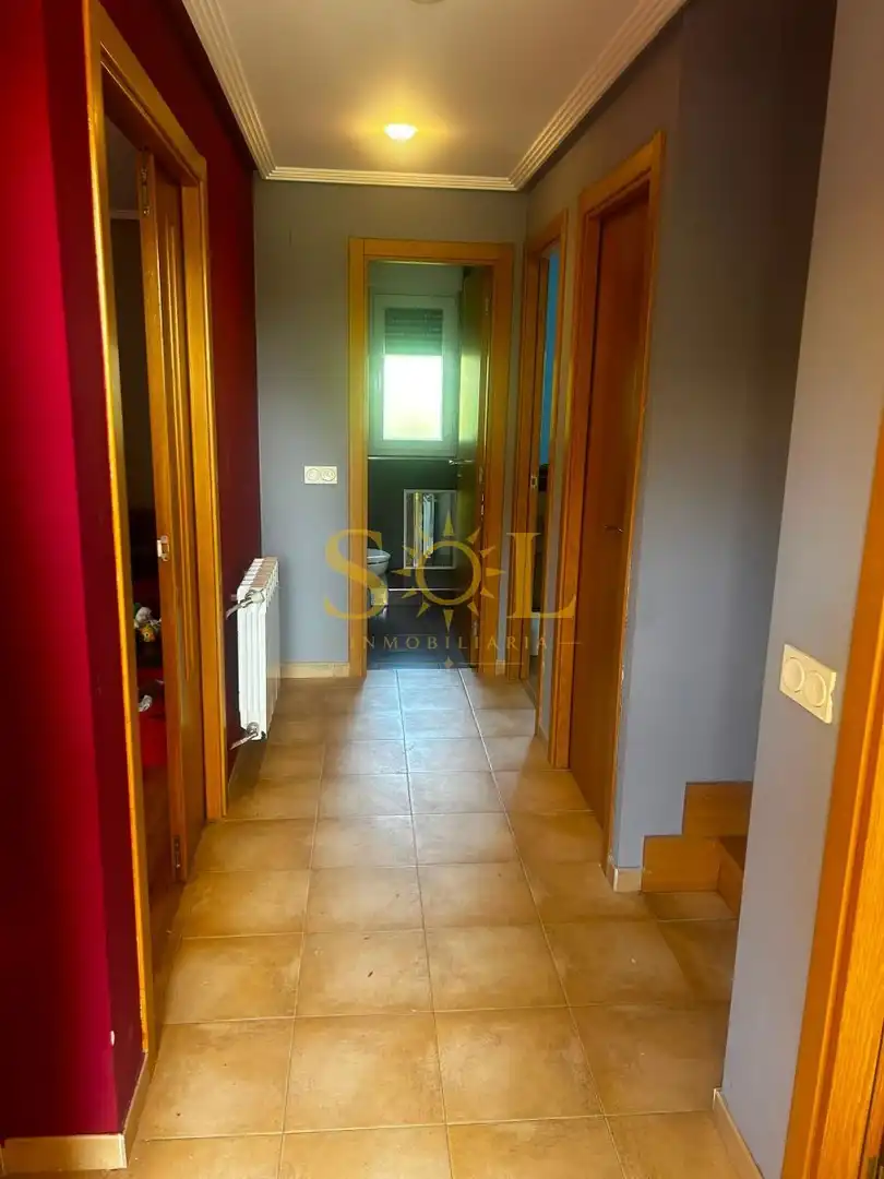 Casa o chalet en venta en Onzonilla con Calefacción, Jardín privado y Terraza