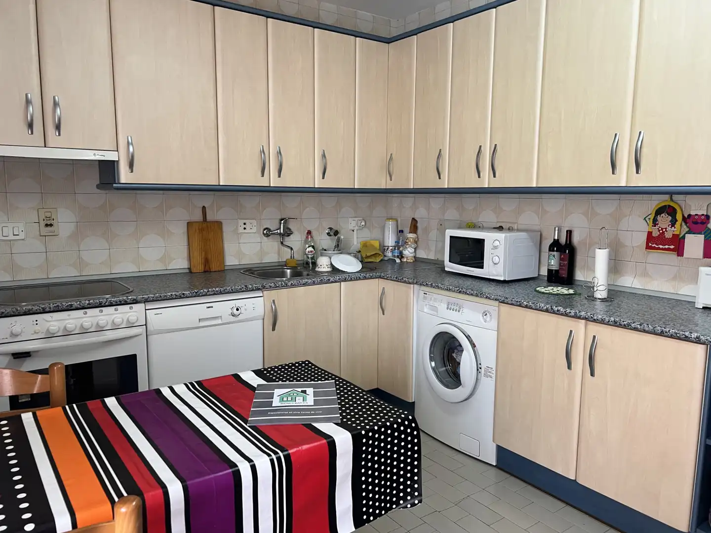 Küche von Wohnung zum Verkauf in Jaca mit Abstellraum und Balkon