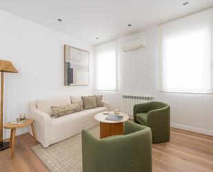 Living room of Flat to rent in  Madrid Capital  with Air Conditioner and Heating