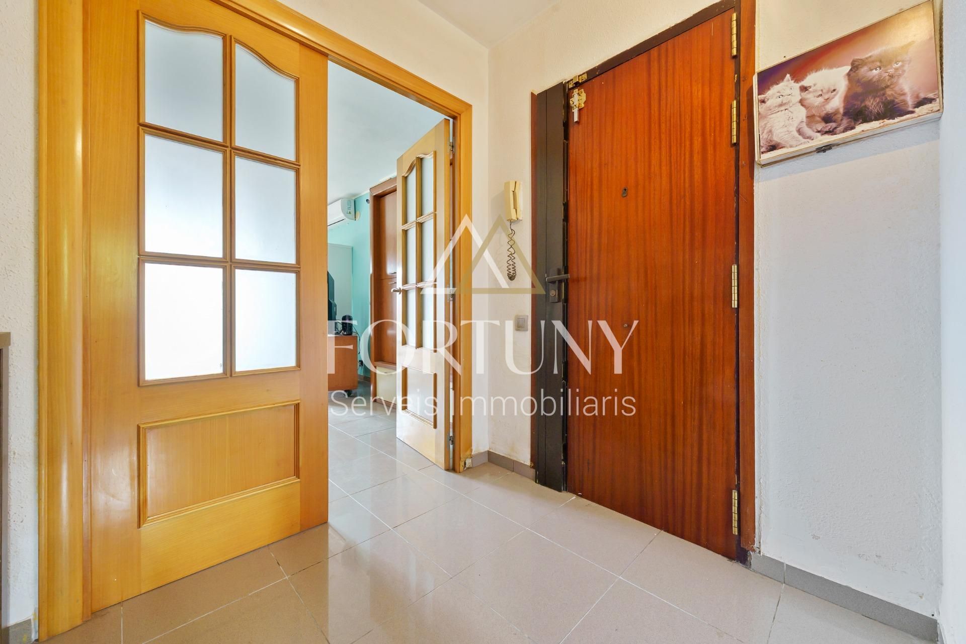 House or chalet for sale in Reus  with Air Conditioner and Balcony