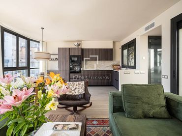 Penthouse mit Aufzug zum Verkauf in Eixample