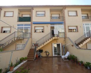 Vista exterior de Casa adosada en venda en El Vendrell amb Aire condicionat, Calefacció i Jardí privat