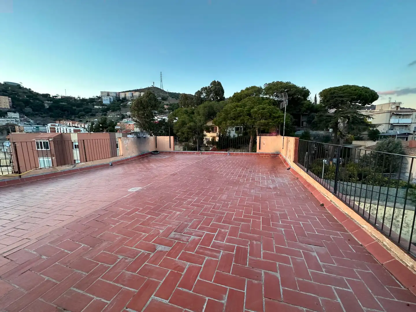 Terrassa de Pis en venda en Santa Coloma de Gramenet amb Terrassa i Balcó