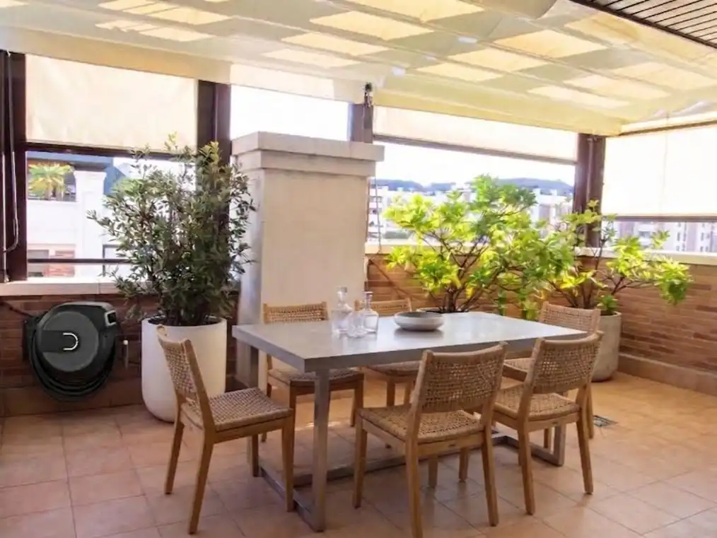 Terrassa de Dúplex en venda en Zona Monte El Pilar