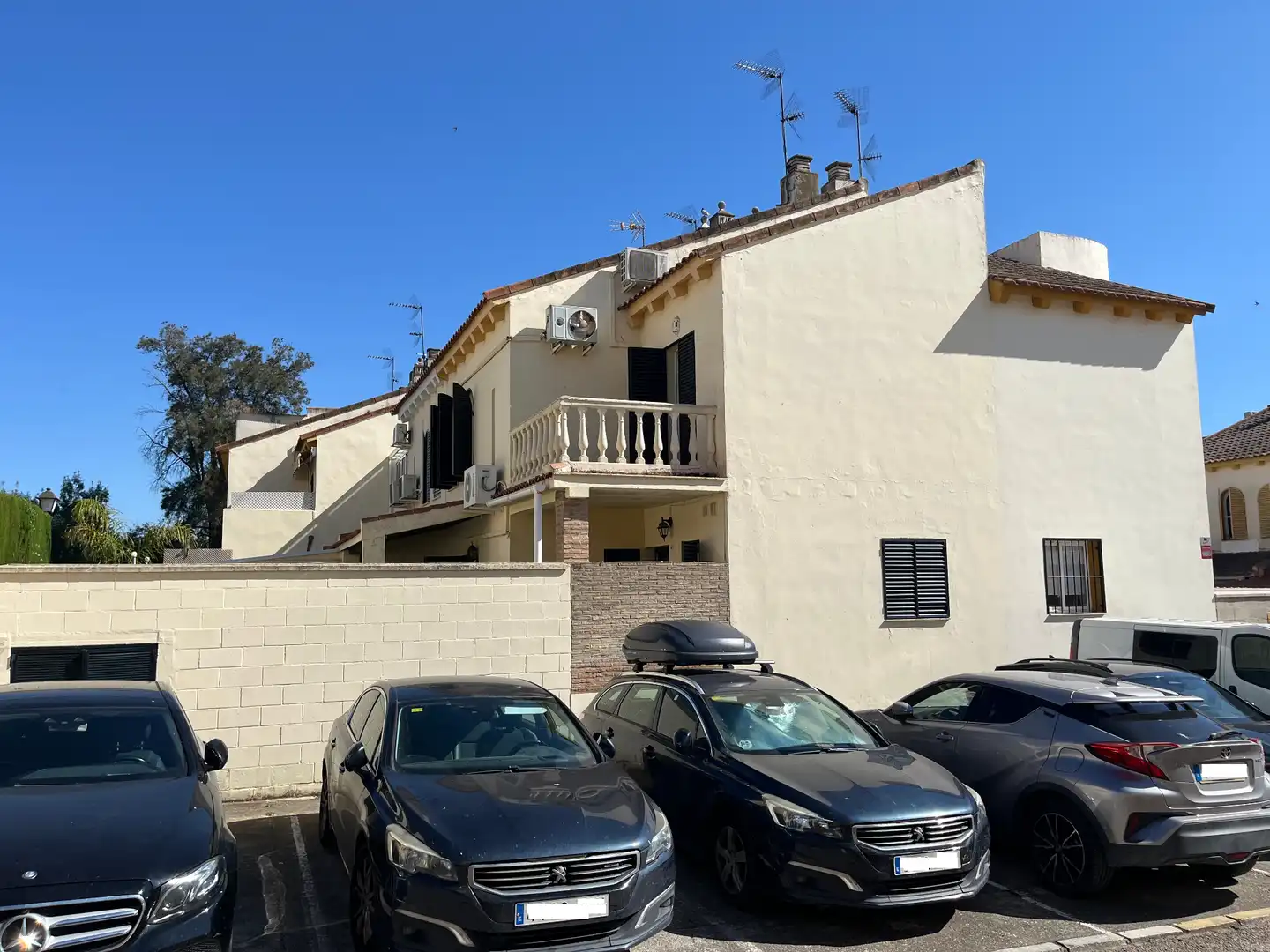 Vista exterior de Casa o chalet en venta en Aznalcázar con Aire acondicionado, Calefacción y Jardín privado