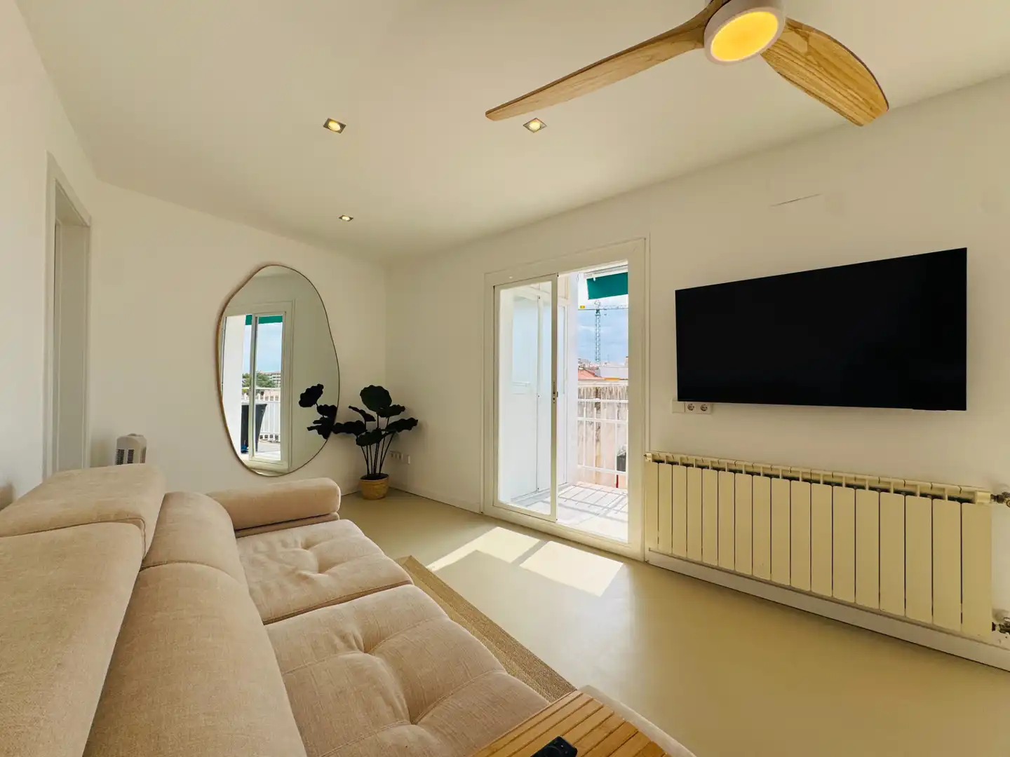 Sala d'estar de Pis en venda en Sant Pol de Mar amb Aire condicionat, Calefacció i Terrassa