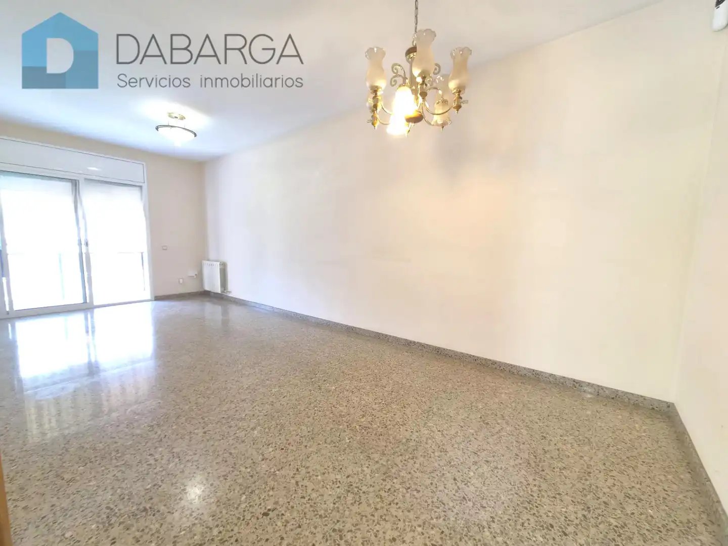 Vista exterior de Piso en venta en Ripollet con Calefacción, Trastero y Horno