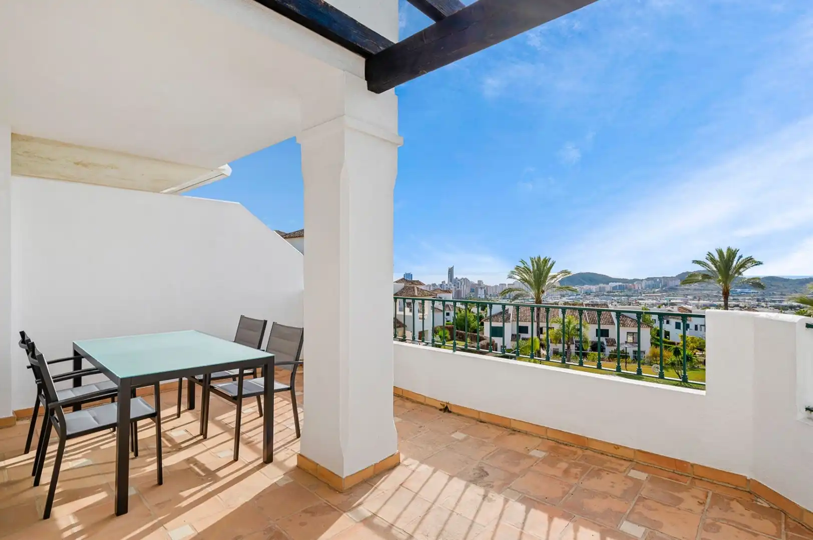 Apartment with pool for sale in Golf Bahía, imagen 2