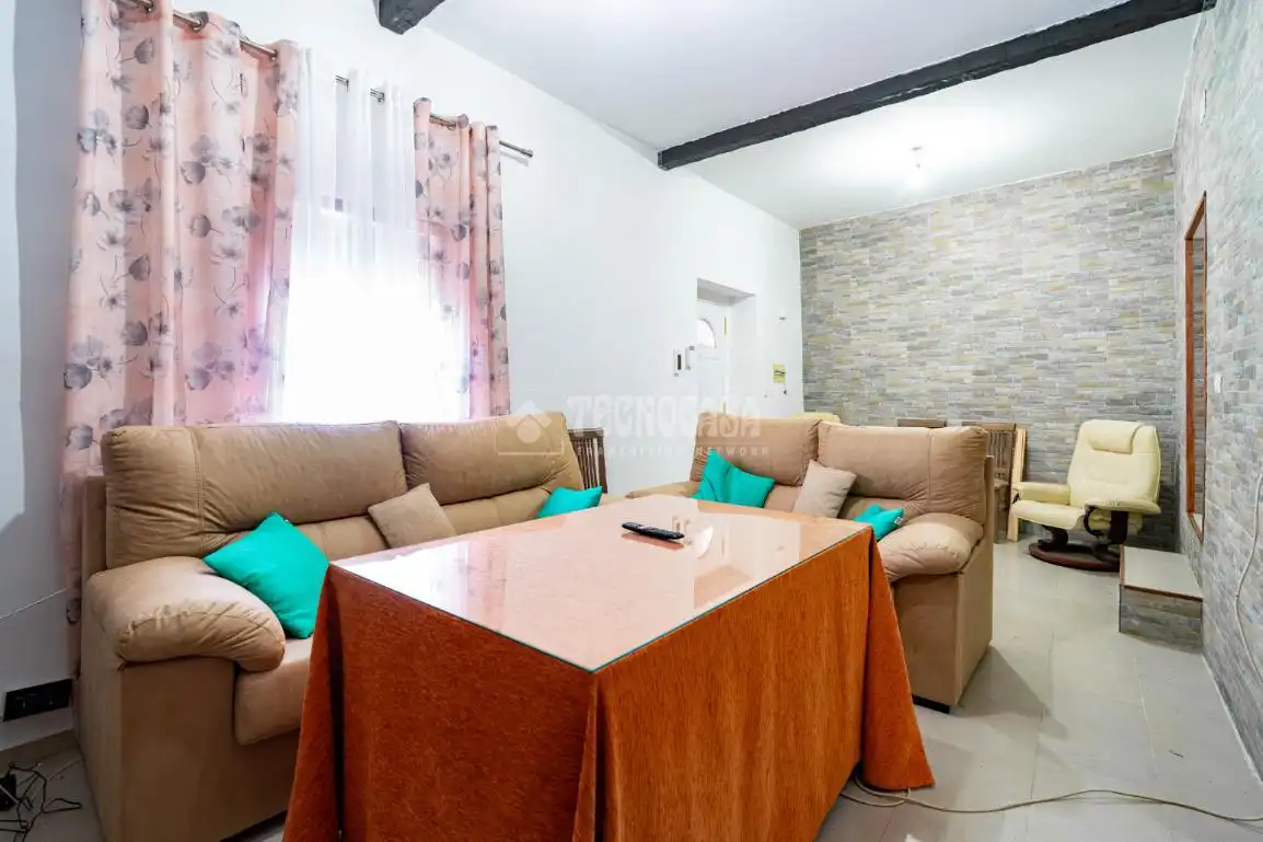Sala de estar de Casa adosada en venta en Cogollos de la Vega