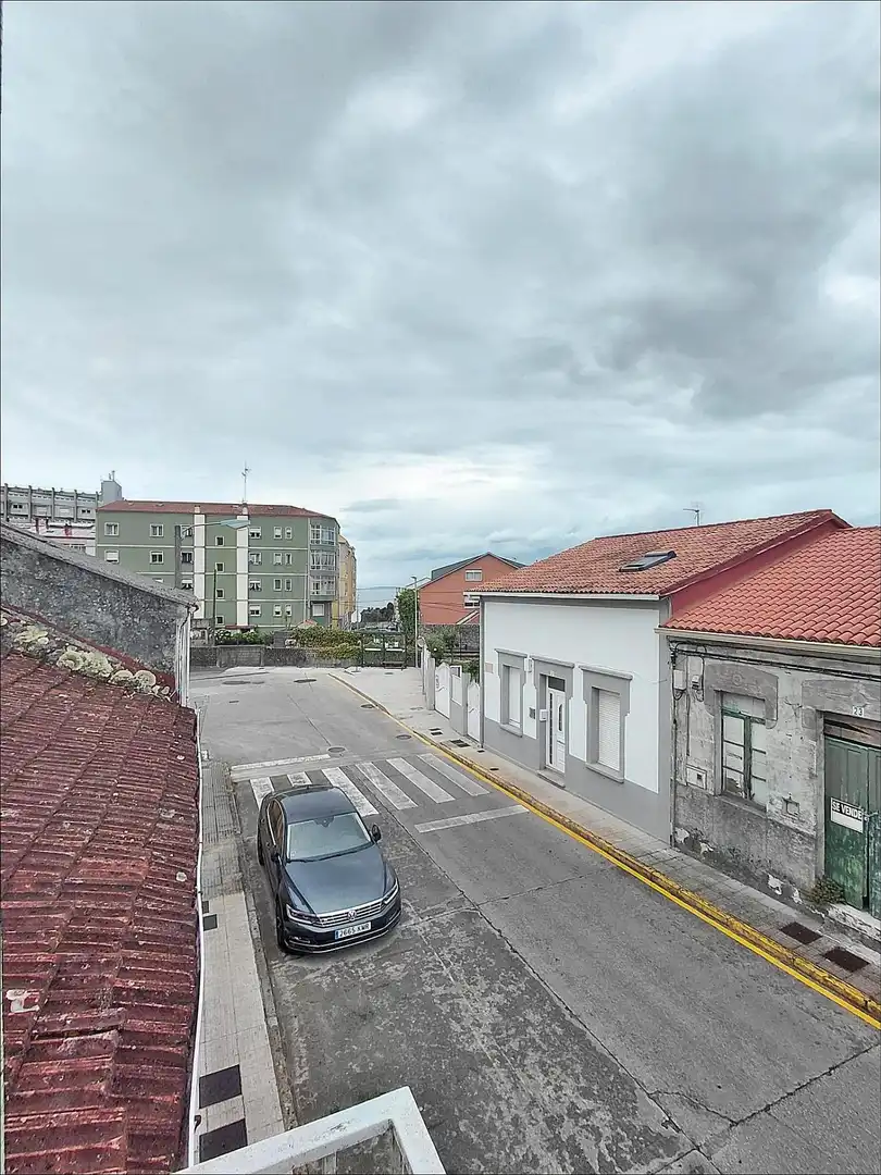 Vista exterior de Casa o xalet en venda en Vilagarcía de Arousa amb Calefacció, Terrassa i Traster