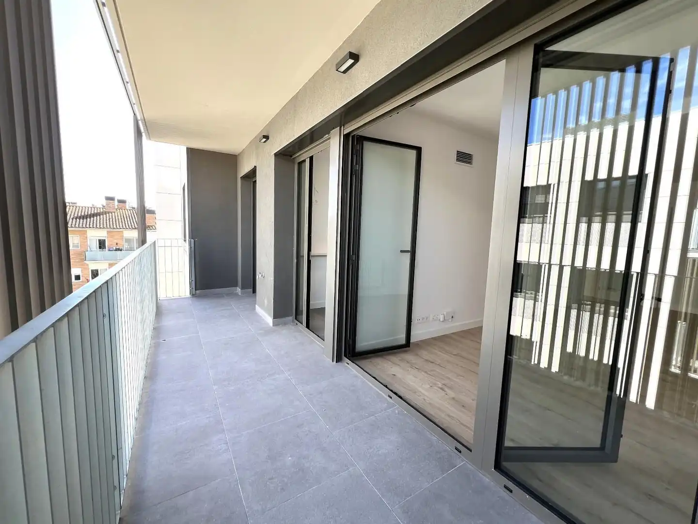 Balcony of Attic for rent in Girona  with Air Conditioner, Terrace and Storage room
