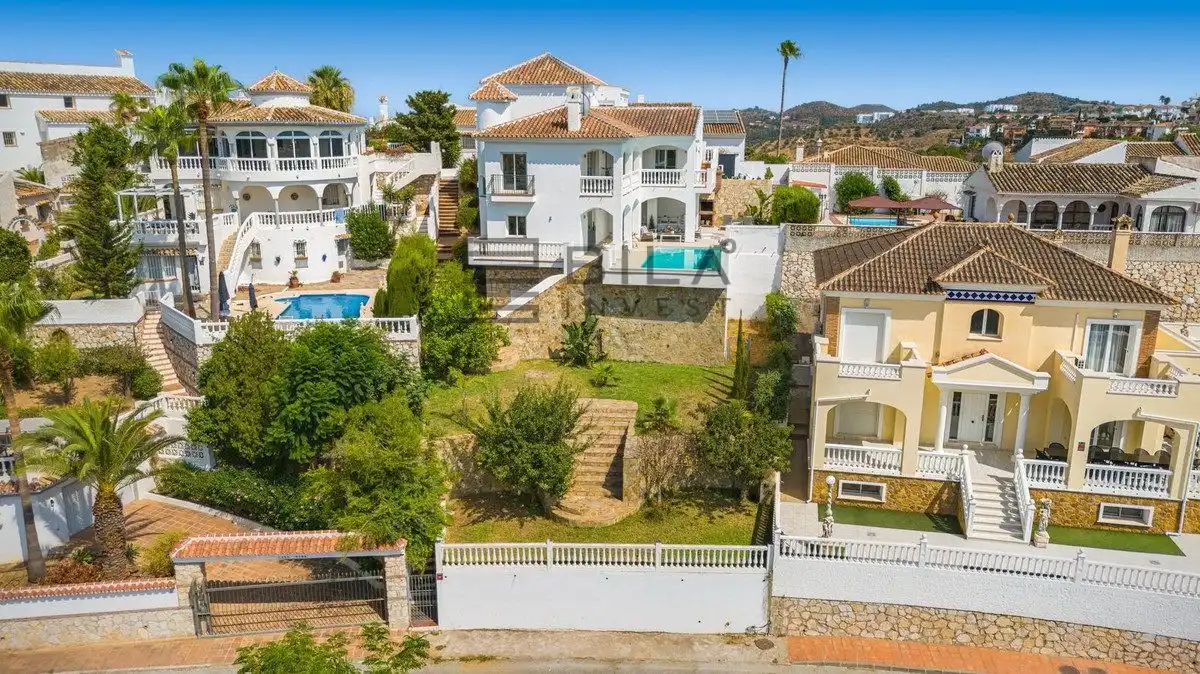 Villa avec piscine à vendre à Cerros del Aguila, imagen 6