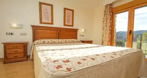 Habitación de Edificio en venta en Sierra Nevada con Alarma