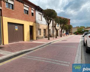 Vista exterior de Casa o xalet en venda en Tudela de Duero amb Terrassa i Balcó