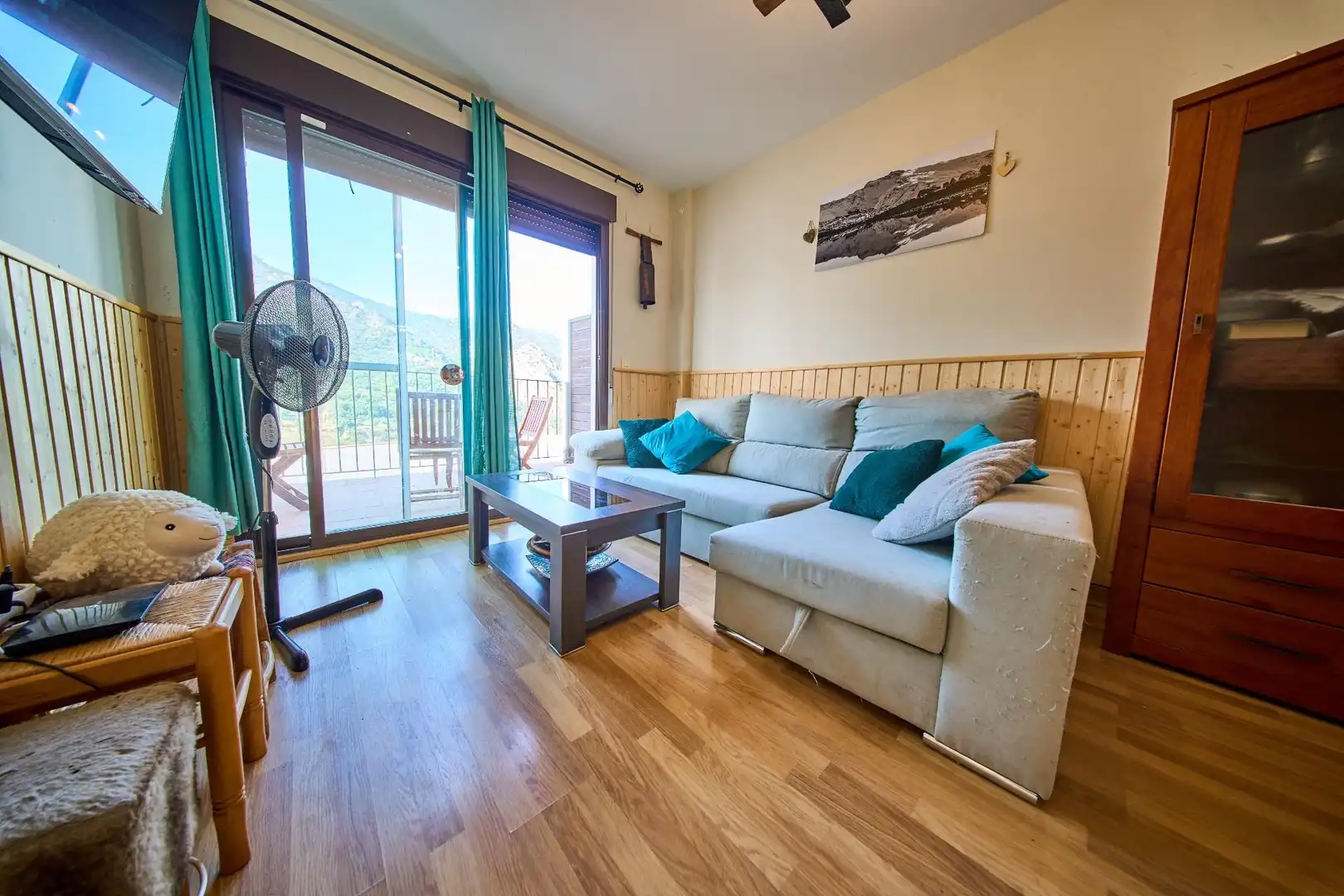 Living room of Flat for sale in Güéjar Sierra  with Air Conditioner and Community pool