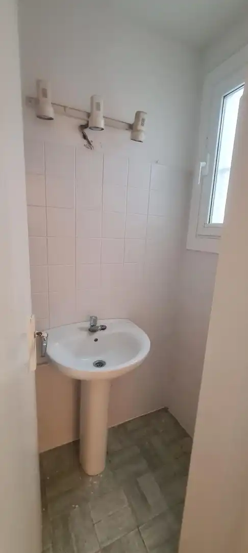 Baño de Local de alquiler en Sitges con Aire acondicionado