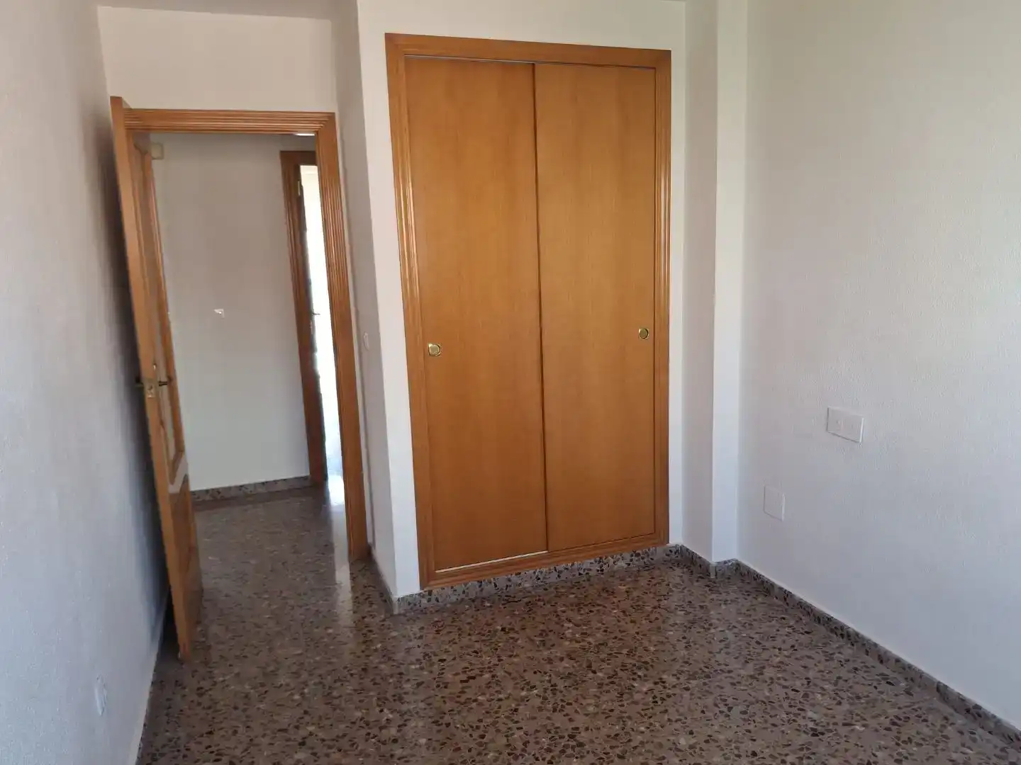 Schlafzimmer von Wohnung zur Miete in Benidorm mit Schwimmbad