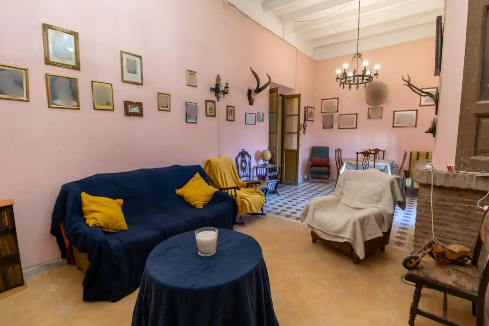 Sala d'estar de Finca rústica en venda en Benahadux amb Aire condicionat, Jardí privat i Terrassa