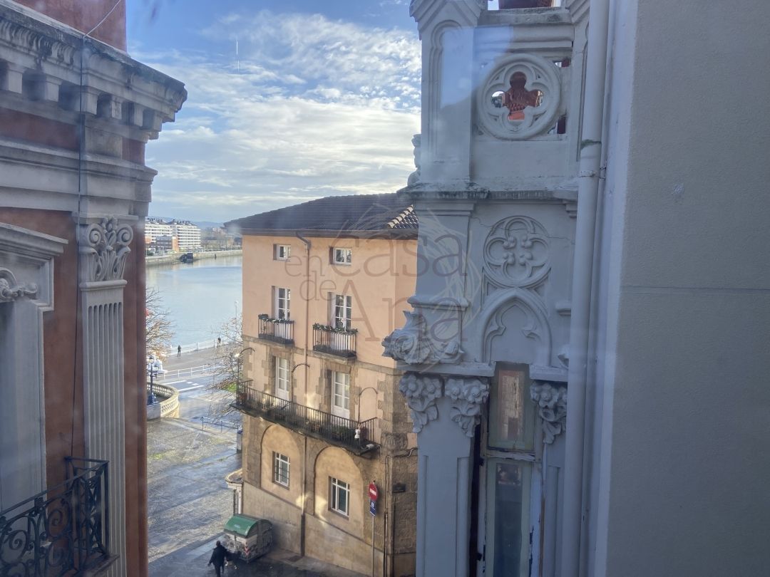 Vista exterior de Pis en venda en Portugalete amb Calefacció i Balcó