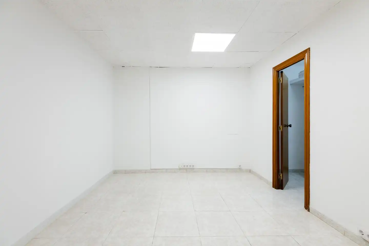 Planta baja en venta en La Salut