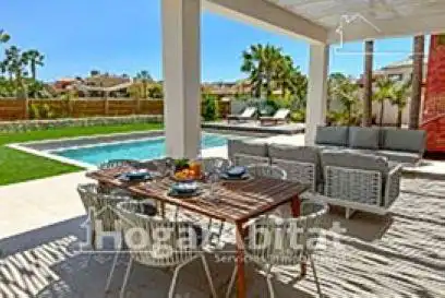 Terrassa de Casa o xalet en venda en Cuevas del Almanzora amb Aire condicionat, Jardí privat i Terrassa