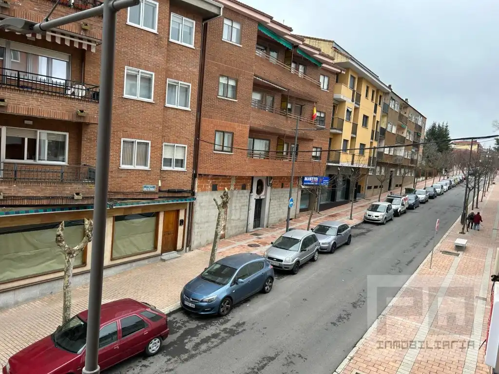 Exterior view of Flat for sale in Las Navas del Marqués , Ávila